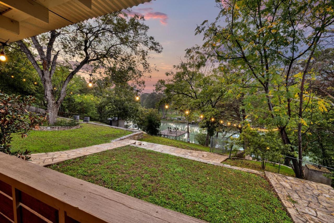 Luxury Lakefront Oasis With Boat Dock-Firepit McQueeney Buitenkant foto