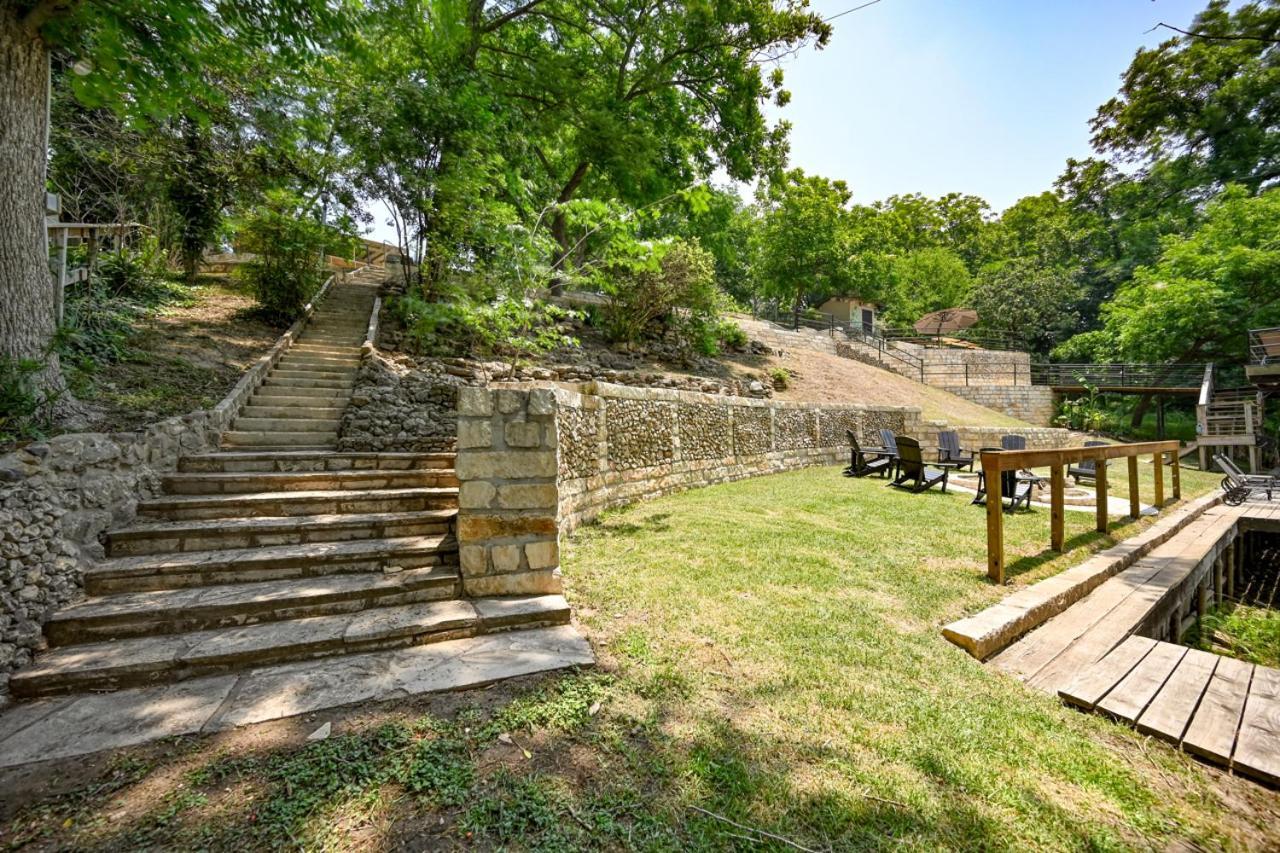 Luxury Lakefront Oasis With Boat Dock-Firepit McQueeney Buitenkant foto